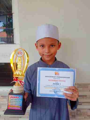 Muhammad Haidar dari SD Ihsaniyah Tegal berhasil meraih Juara 1 Sangat